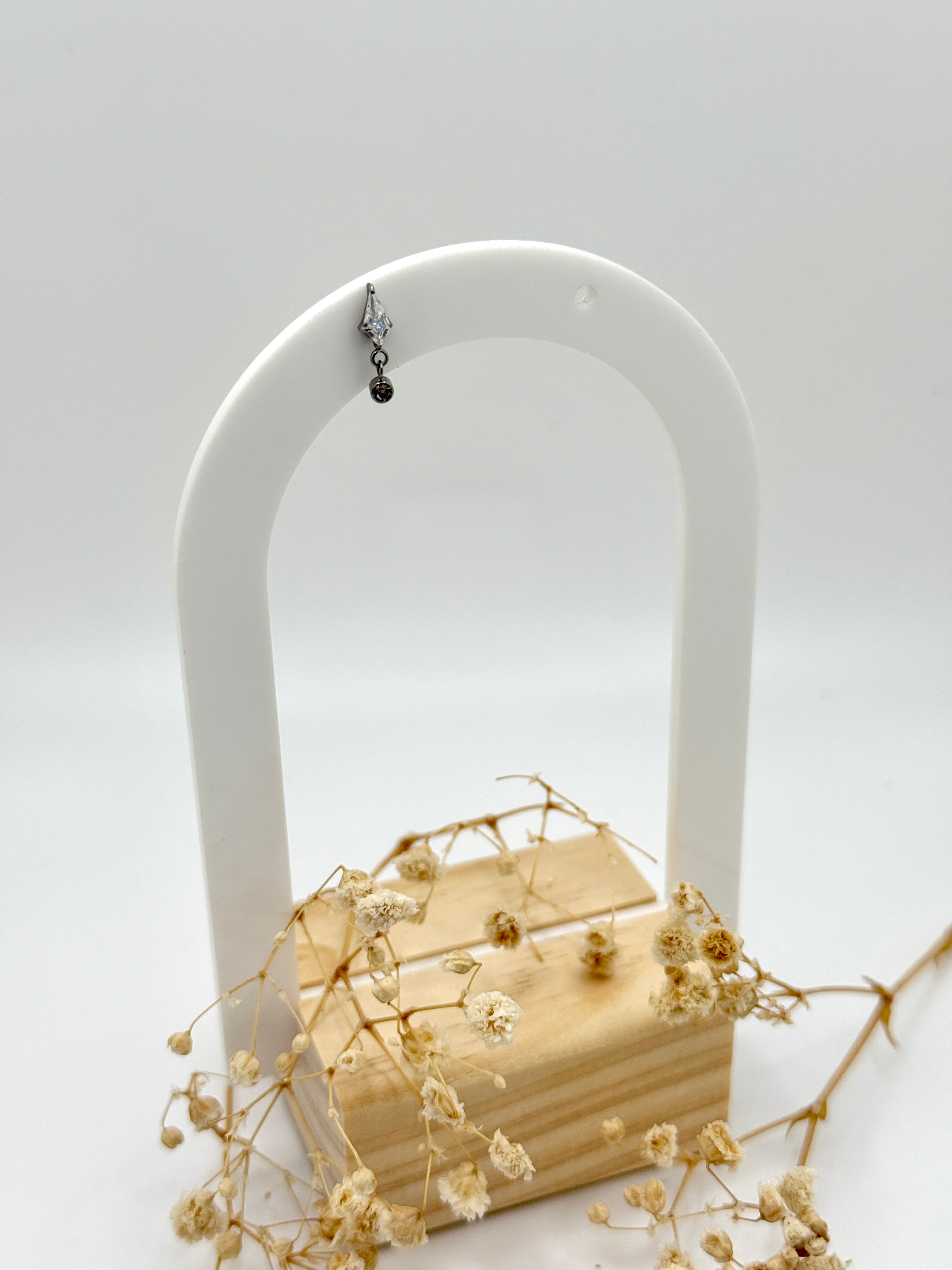 Kite Dangle Flat Back