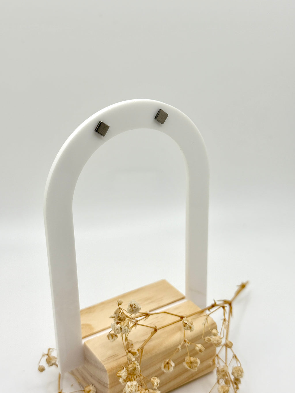 Simple Square Flat Back