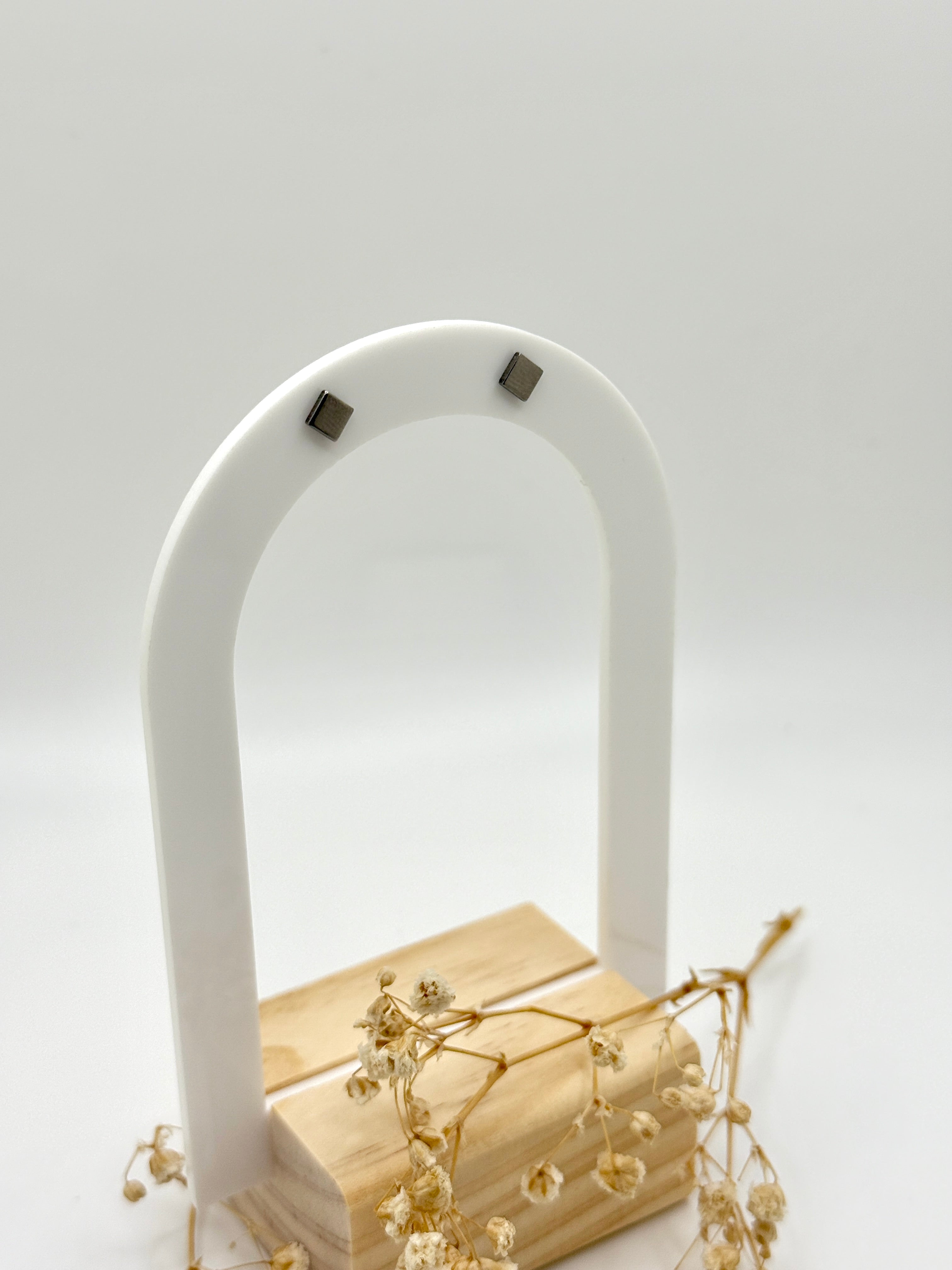 Simple Square Flat Back