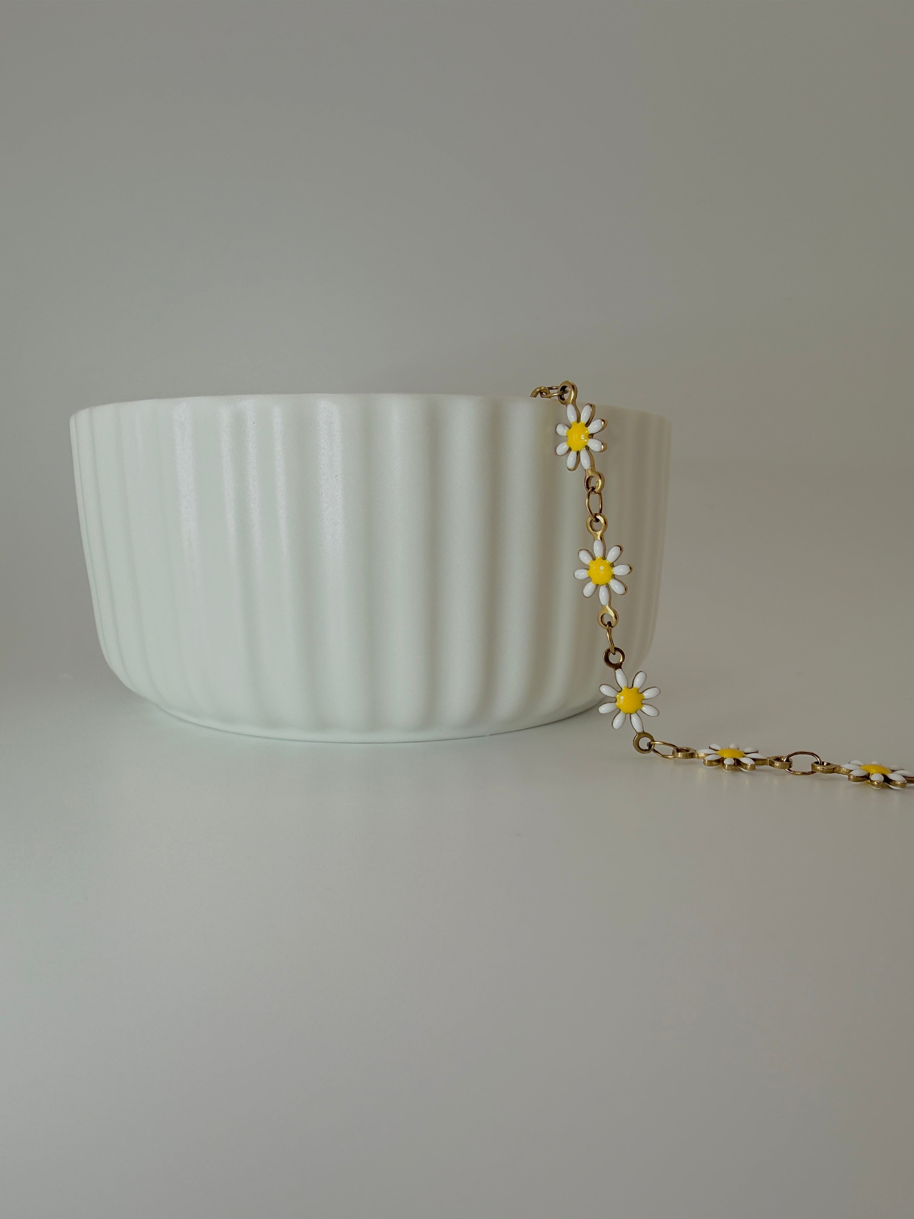 Daisy- White and Gold